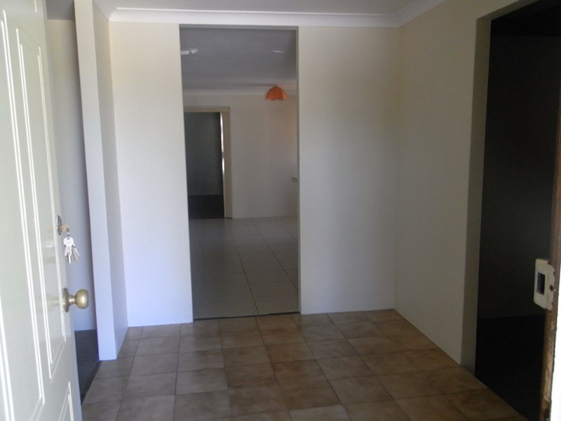 9 Seville Drive, Seville Grove WA 6112