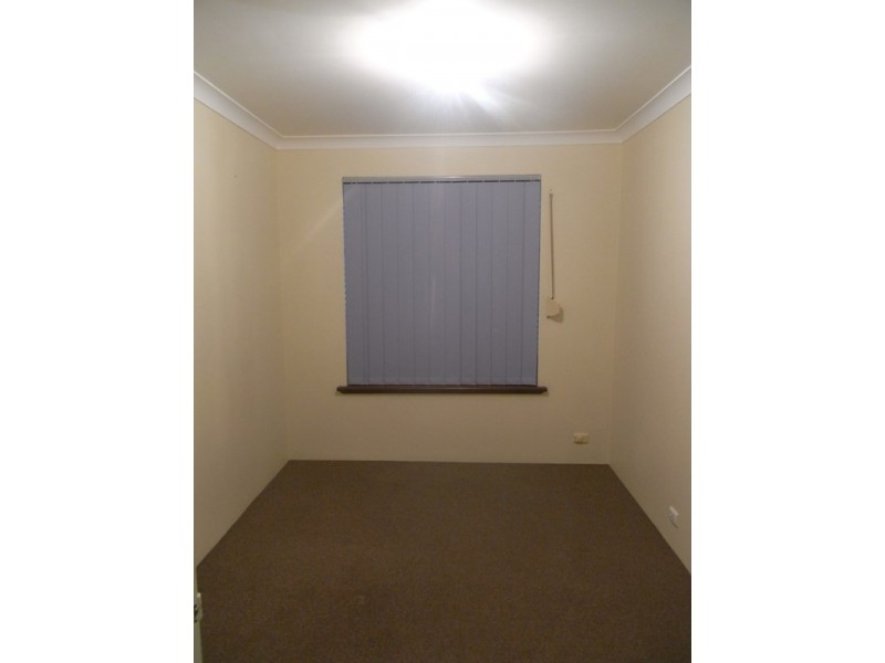 9 Seville Drive, Seville Grove WA 6112