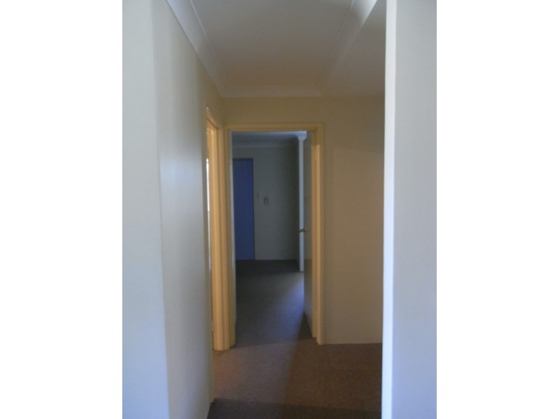 9 Seville Drive, Seville Grove WA 6112