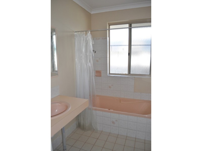13 Emperor Close, Seville Grove WA 6112