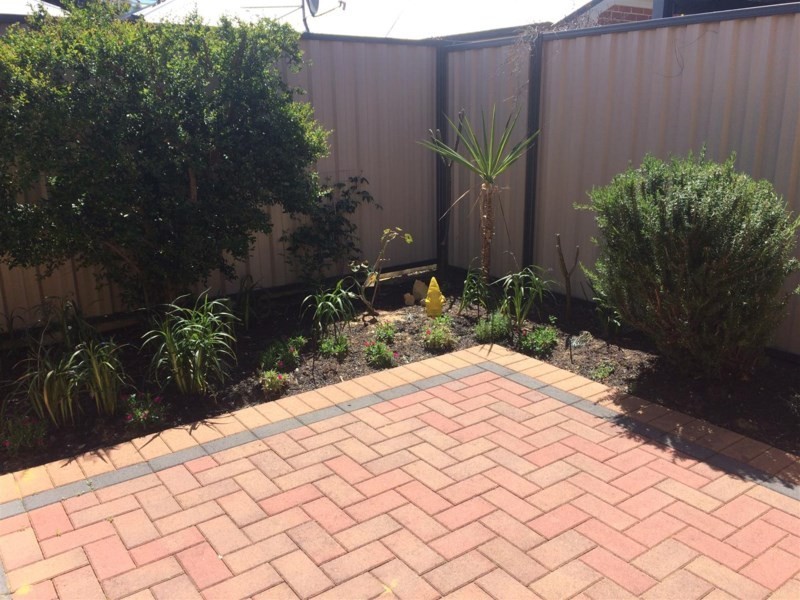 21/91 Lowanna Way, Armadale WA 6112