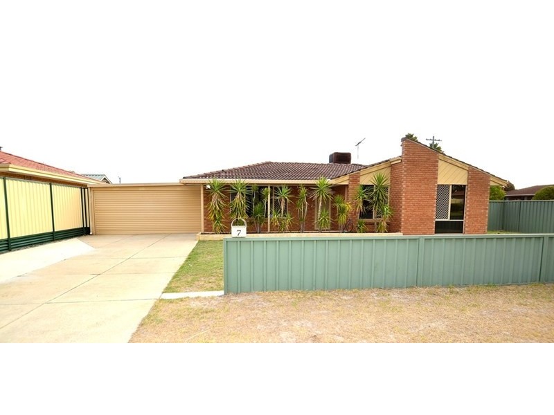 7 Lorikeet Way, Gosnells WA 6110