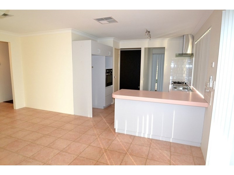 7 Lorikeet Way, Gosnells WA 6110