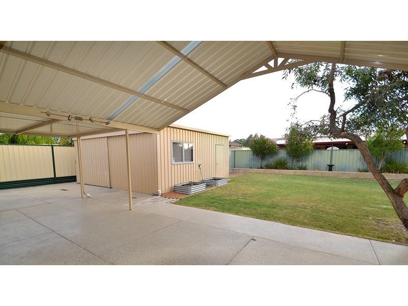 7 Lorikeet Way, Gosnells WA 6110