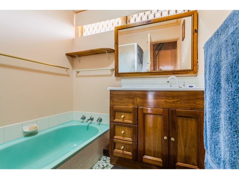 6 Kelton Way, Thornlie WA 6108