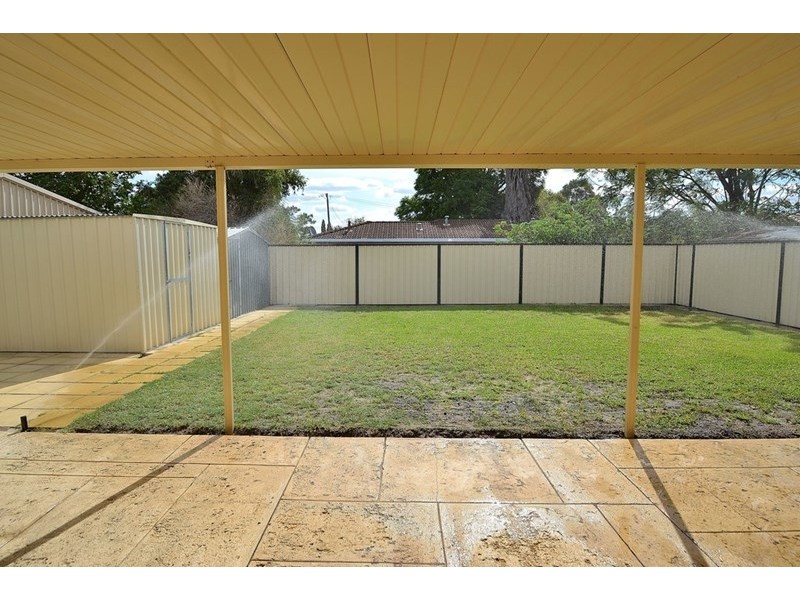 111 Westfield Road, Camillo WA 6111