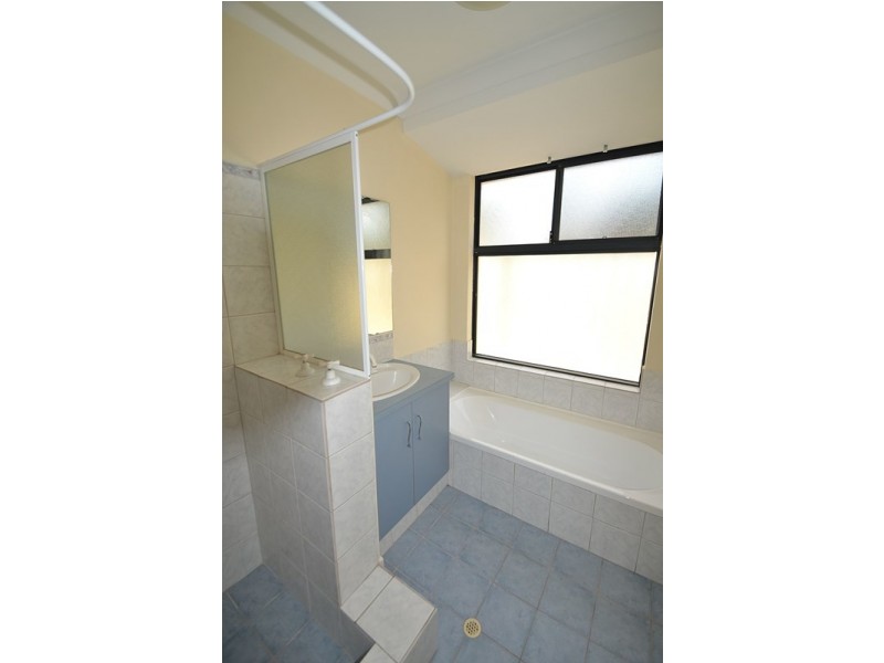 111 Westfield Road, Camillo WA 6111