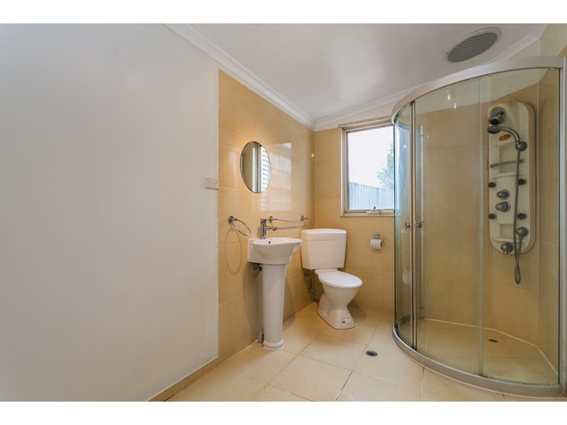 1 Rayne Street, Maddington WA 6109