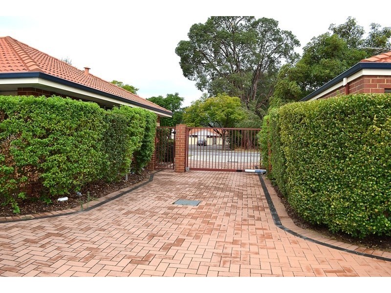 8/17 Bert Street, Gosnells WA 6110