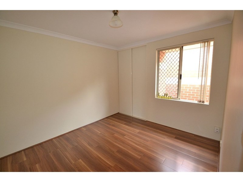 8/17 Bert Street, Gosnells WA 6110