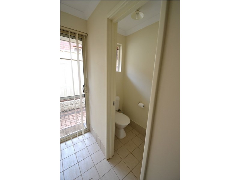 8/17 Bert Street, Gosnells WA 6110