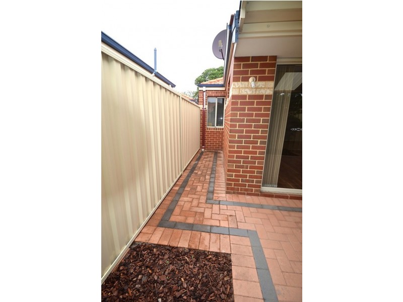 8/17 Bert Street, Gosnells WA 6110