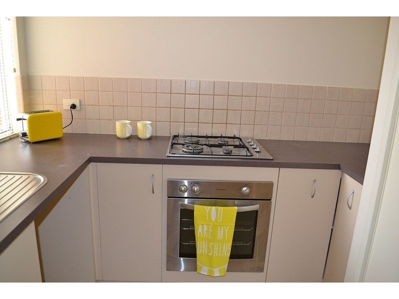 8/17 Bert Street, Gosnells WA 6110