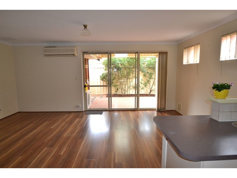 8/17 Bert Street, Gosnells WA 6110