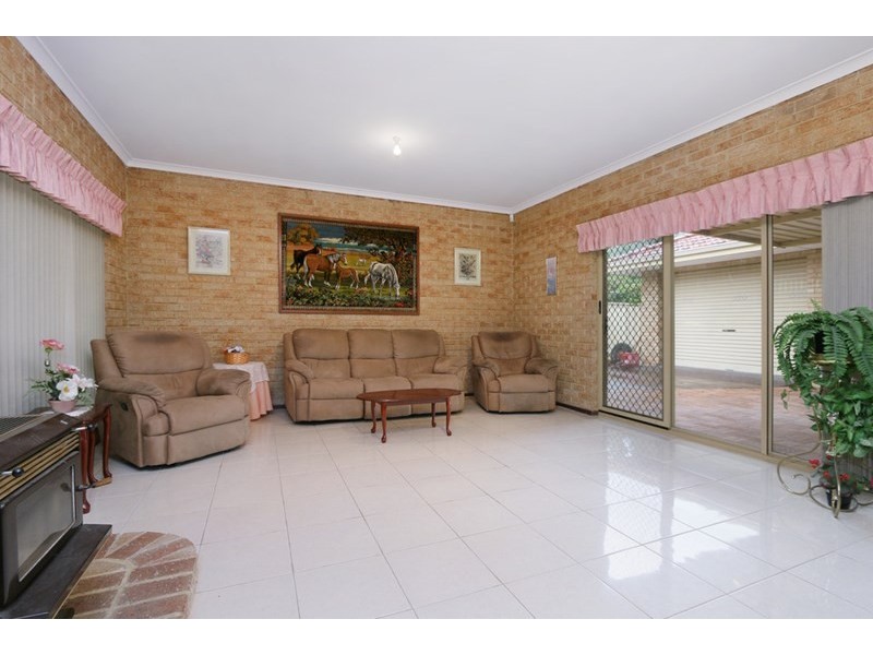 13 Newenden Street, Maddington WA 6109