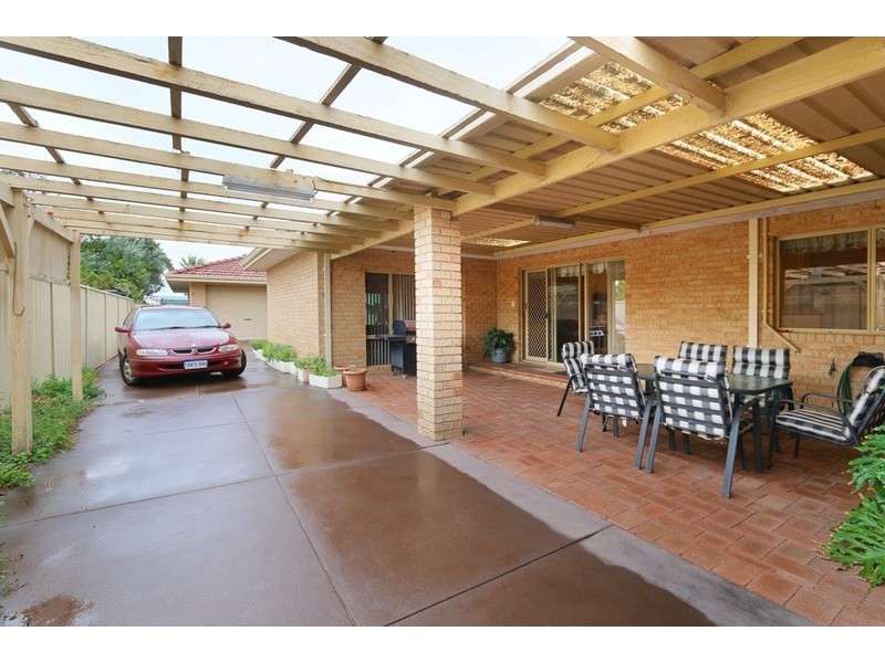 13 Newenden Street, Maddington WA 6109