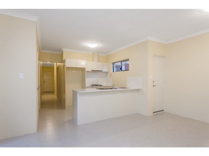 11/18 Gowrie Approach, Canning Vale WA 6155