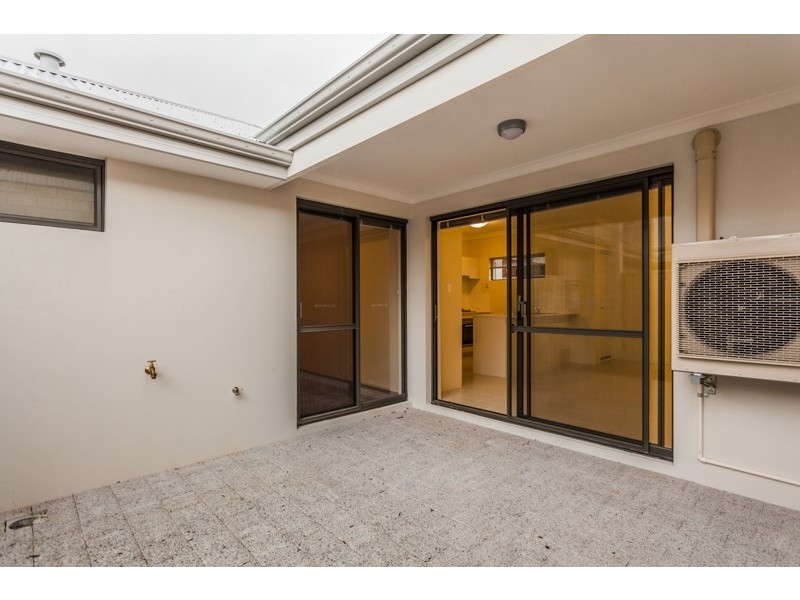11/18 Gowrie Approach, Canning Vale WA 6155