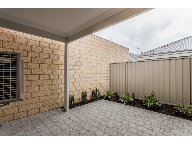 11/18 Gowrie Approach, Canning Vale WA 6155