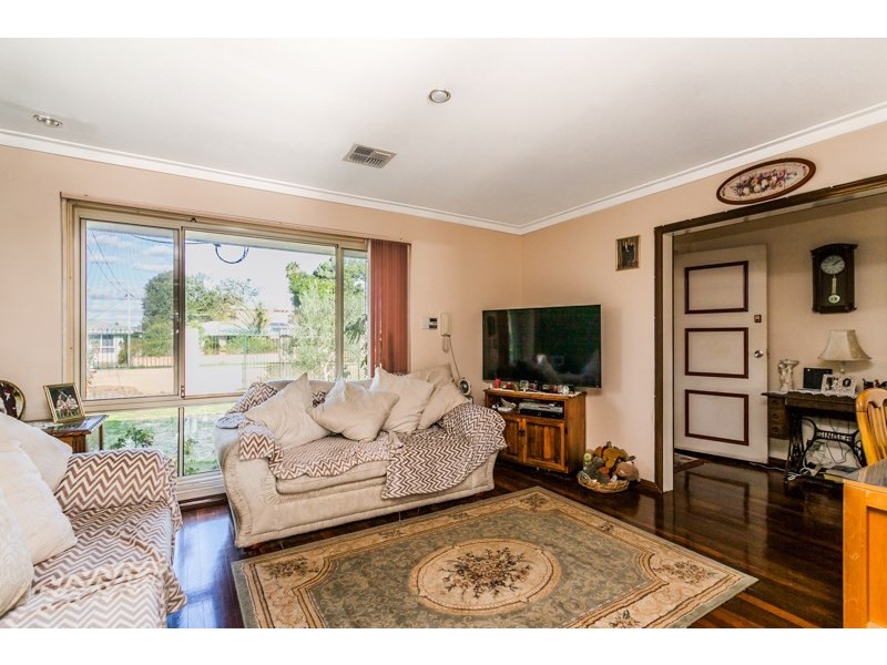 42 Kelton Way, Thornlie WA 6108