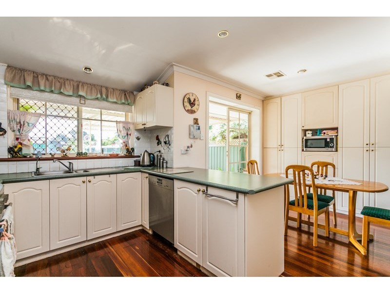 42 Kelton Way, Thornlie WA 6108