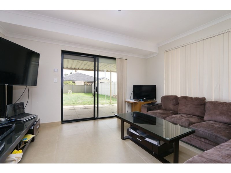 11 Lauterbach Drive, Gosnells WA 6110