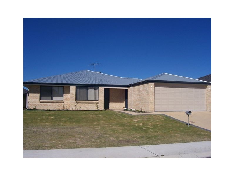 44 Excalibur Chase, Wattle Grove WA 6107