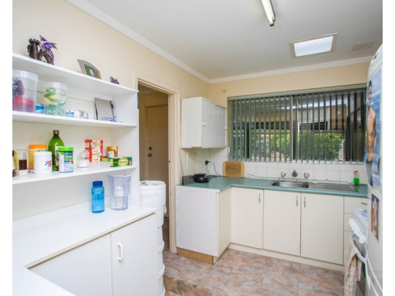 32A Dawson Street, Armadale WA 6112