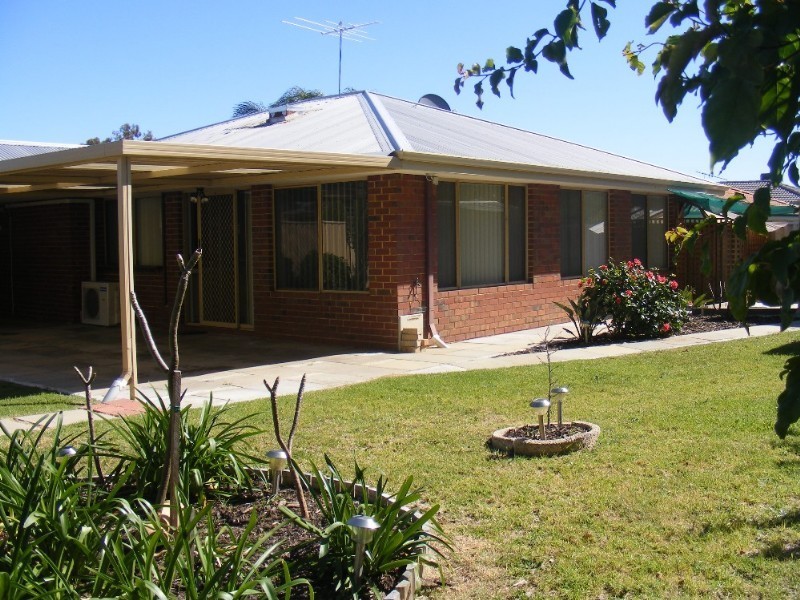 36 Ellamere Retreat, Maddington WA 6109