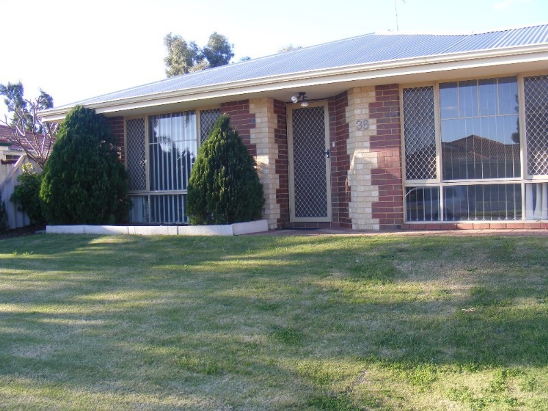 36 Ellamere Retreat, Maddington WA 6109