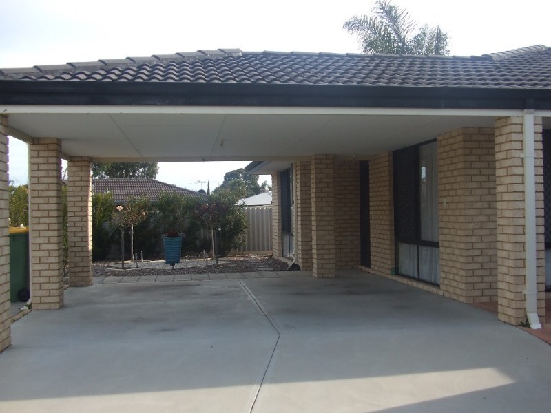 16 Greygum Rise, Kenwick WA 6107