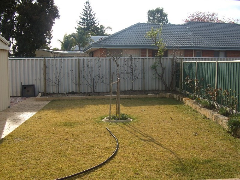 16 Greygum Rise, Kenwick WA 6107