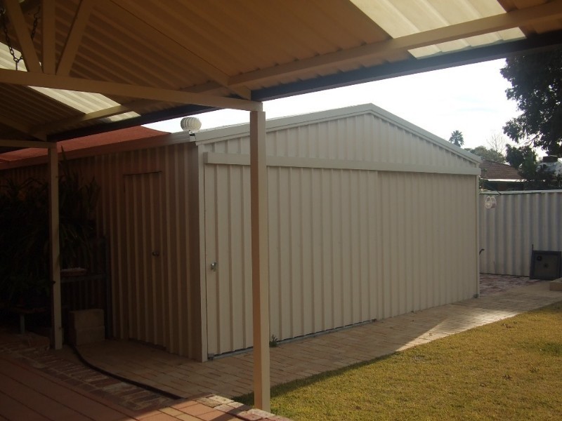 16 Greygum Rise, Kenwick WA 6107