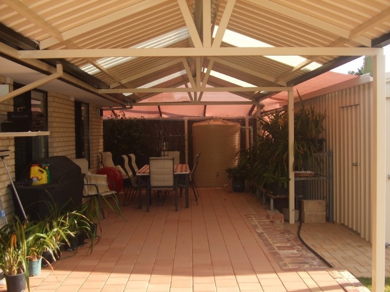 16 Greygum Rise, Kenwick WA 6107