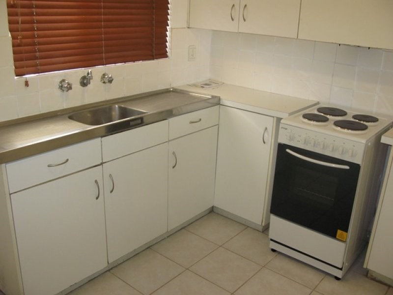 4/2 Dalziell Street, Maddington WA 6109