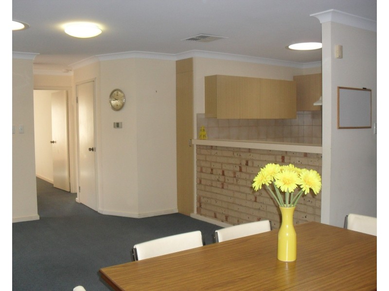 4/5 Astley Street, Gosnells WA 6110