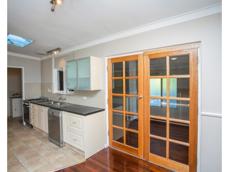 12 Cowan Street, Maddington WA 6109