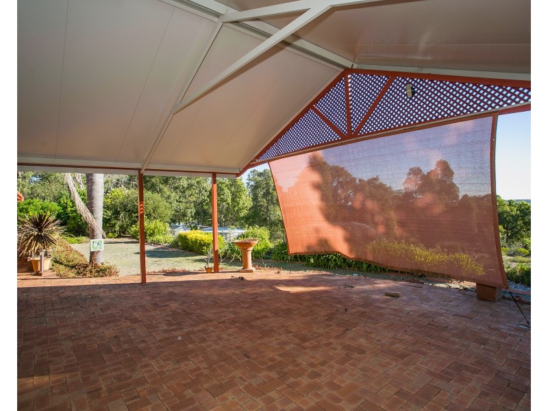 158 Springfield Road, Bedfordale WA 6112