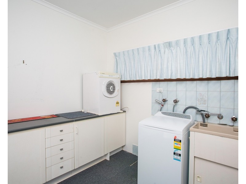 158 Springfield Road, Bedfordale WA 6112