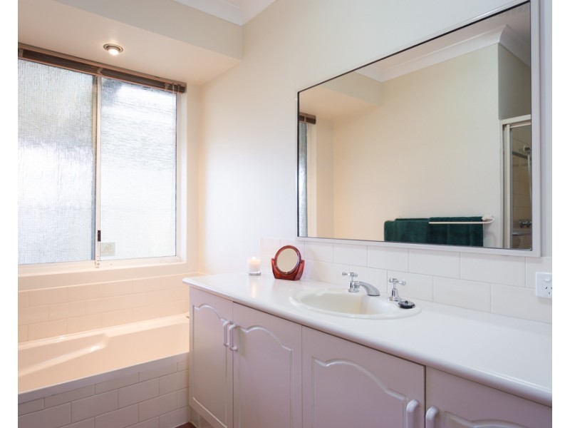 5/2 Glennis Close, Gosnells WA 6110
