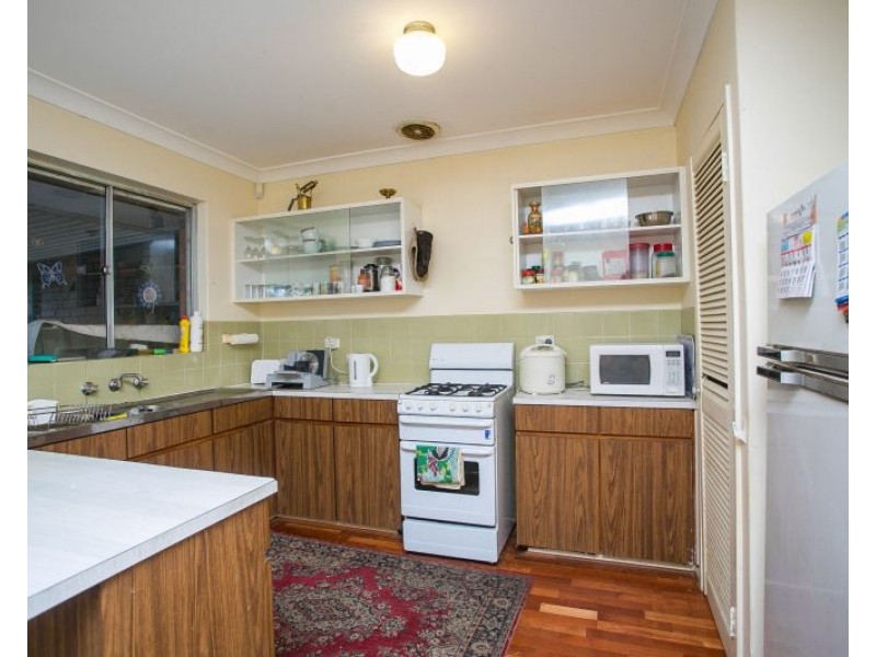 15 Bardfield Way, Gosnells WA 6110