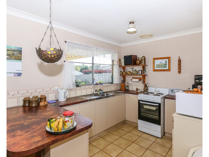 4 Ivanhoe Place, Gosnells WA 6110