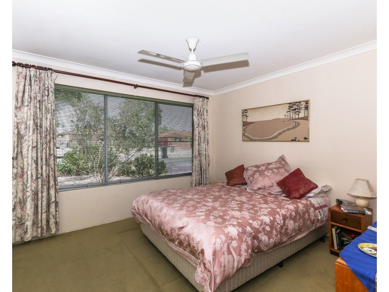 4 Ivanhoe Place, Gosnells WA 6110