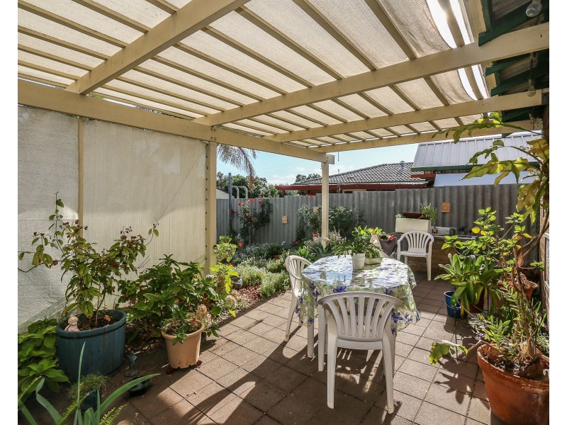 4 Ivanhoe Place, Gosnells WA 6110