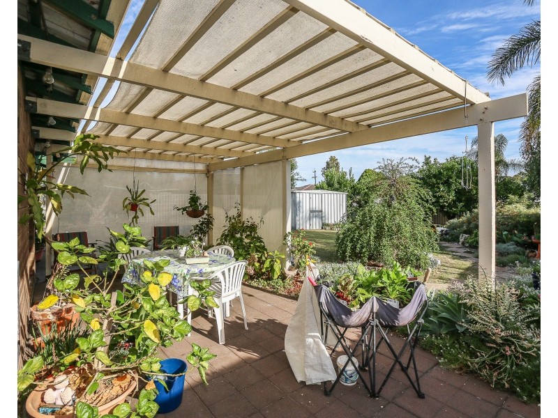 4 Ivanhoe Place, Gosnells WA 6110