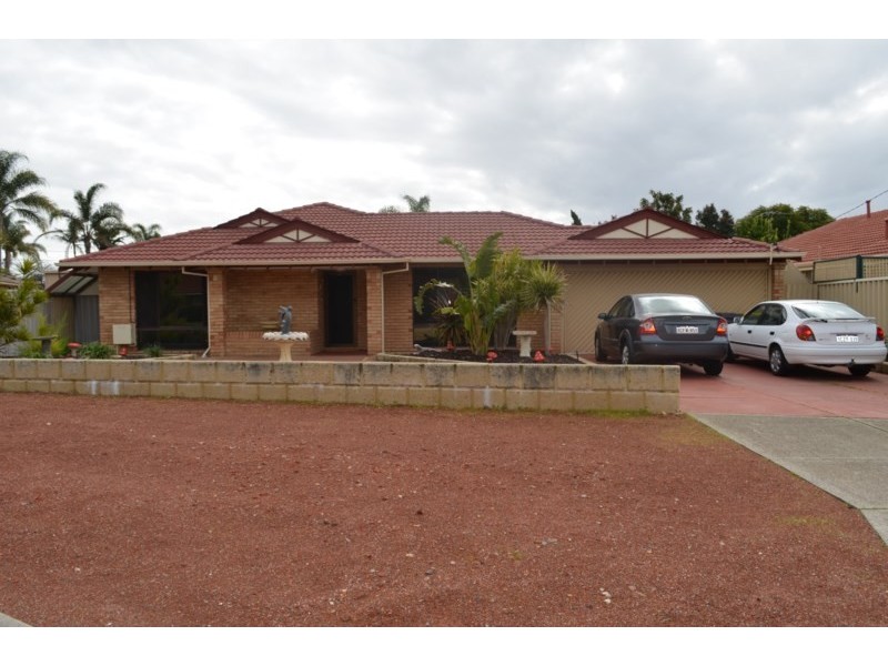 9 Yampi Court, Huntingdale WA 6110