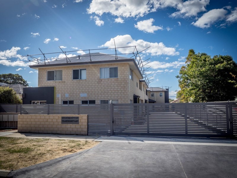 1/13 Somers Street, Belmont WA 6104