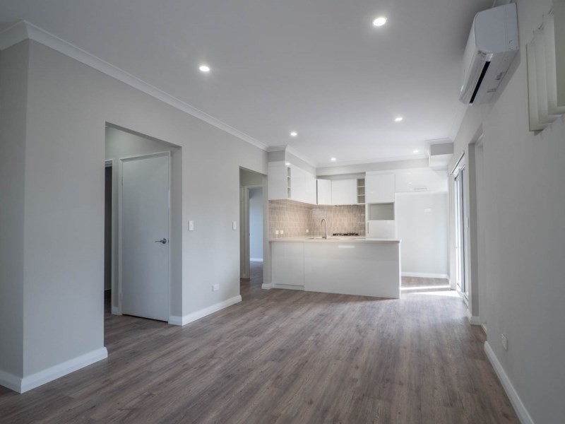 1/13 Somers Street, Belmont WA 6104