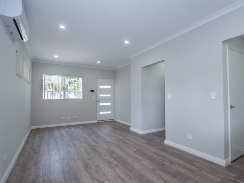 1/13 Somers Street, Belmont WA 6104