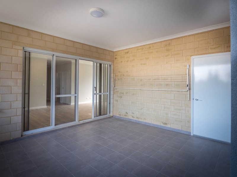 1/13 Somers Street, Belmont WA 6104